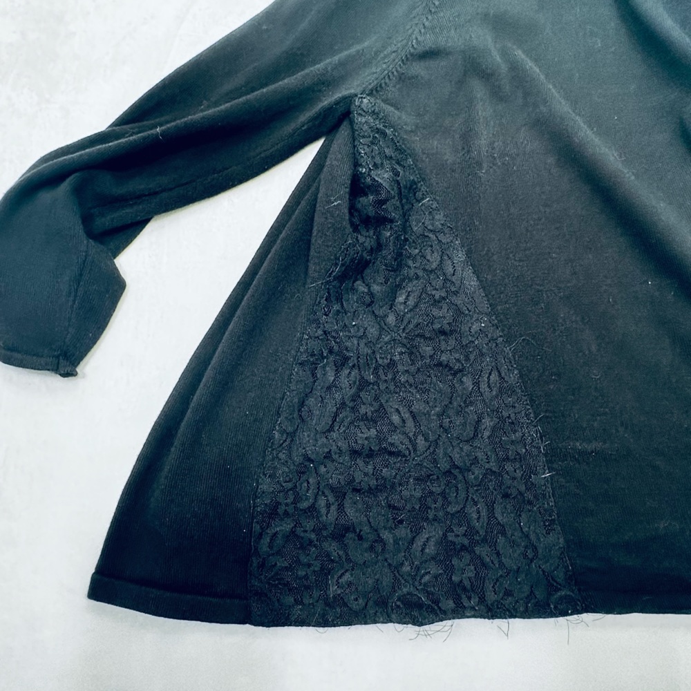 Red Button Up Blouse In Color Black Womens Size XL - Picture 6 of 7